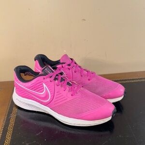 Nike Star Runner 2 Pink White AQ3542-603 Gradeschool Girl’s Size 6Y